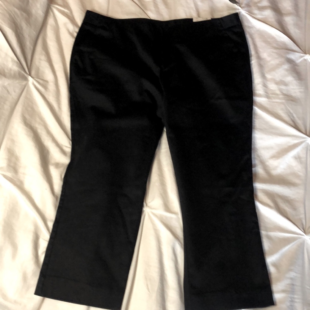 Slim leg crop pants